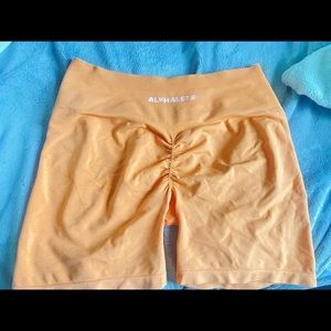 ALPHALETE AMPLIFY SHORTS size XL in cheeky coral